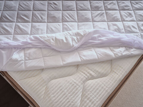 Comfyline Koruyucu Fitted Alez 180 x 200 cm - Beyaz
